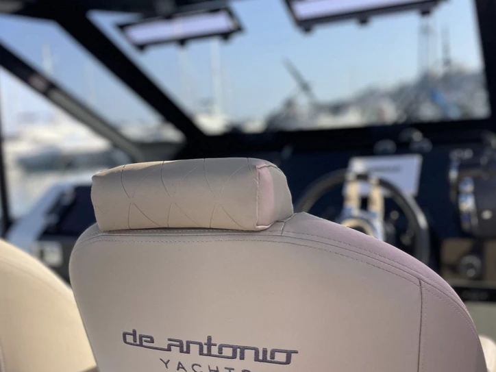 Motorboat hire in Marbella - De Antonio D34 Xplorer