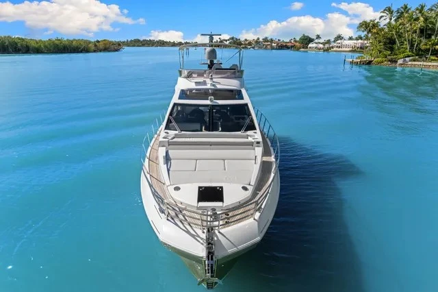Yacht hire City of Riviera Beach cheap s6