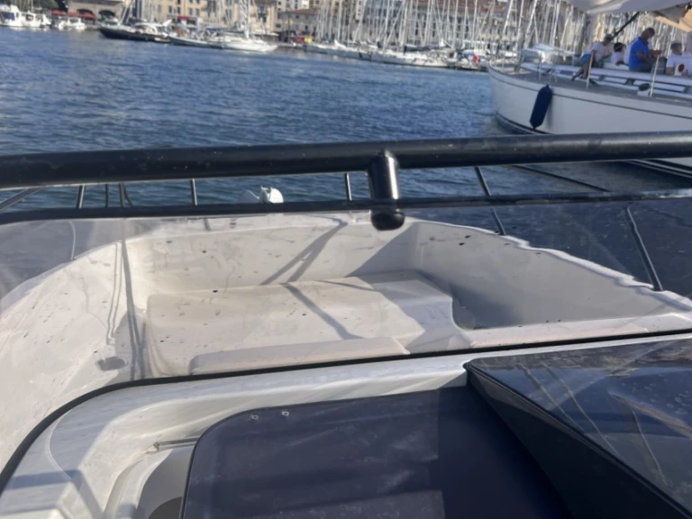 Motorboat hire in Marseille - Quicksilver Quicksilver 705 Cruiser