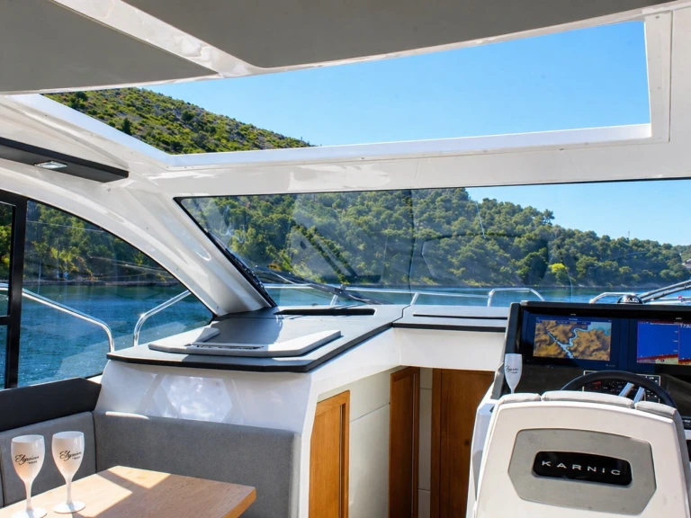 Hire Motorboat with or without skipper Karnic Šibenik