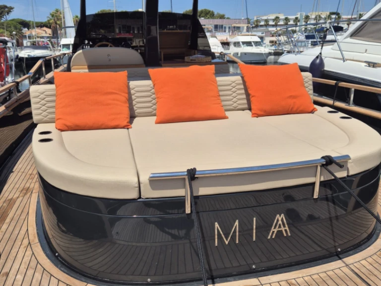 Motorboat to hire Le Lavandou at the best price