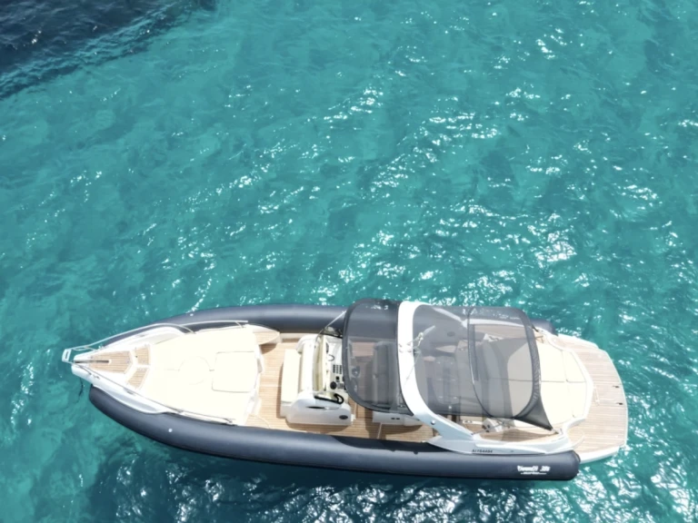 Marlin Boat Marlin Boat 38 Top charter bareboat or skippered in  Porto Rotondo