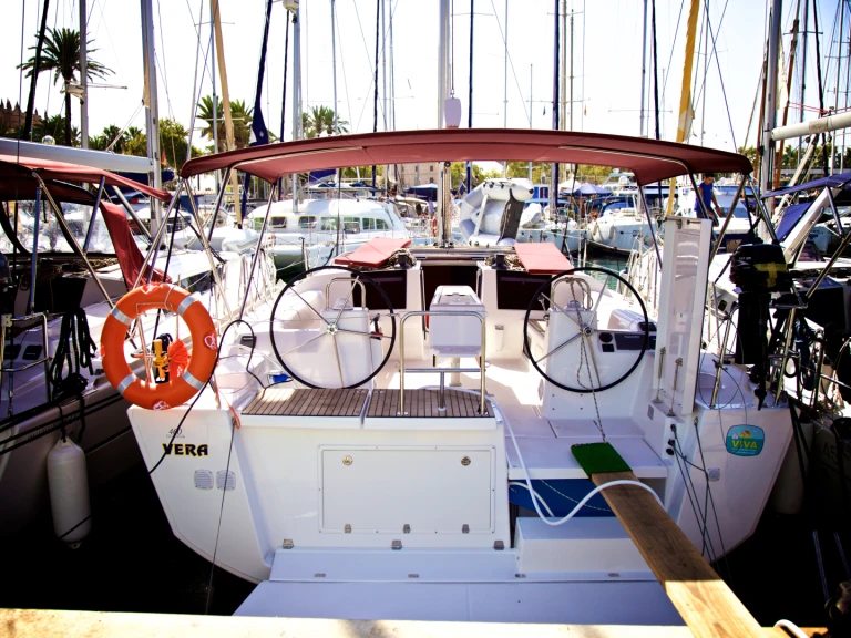 Sailboat to hire Santa Pola at the best price