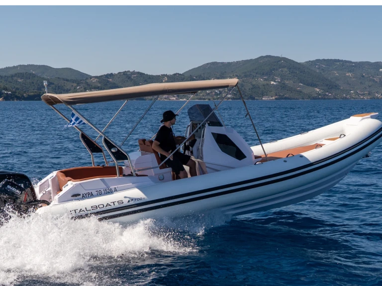 Yacht charter Skiathos - Italboats Predator 700 on SamBoat