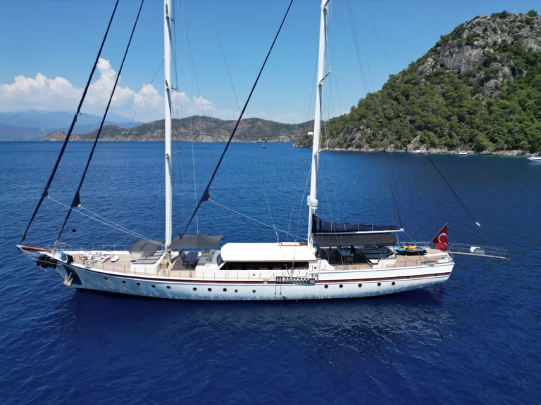 Sailboat to hire Fethiye at the best price