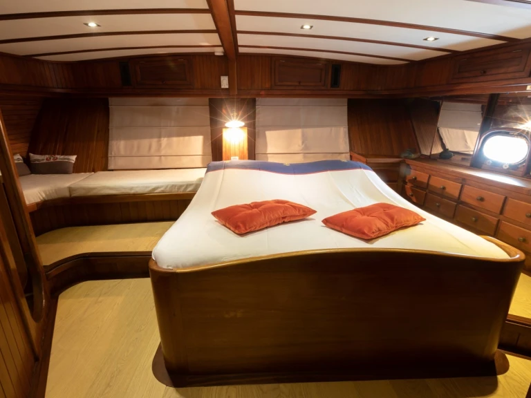 Charter a Custom Made Custom made in Marmaris on Samboat