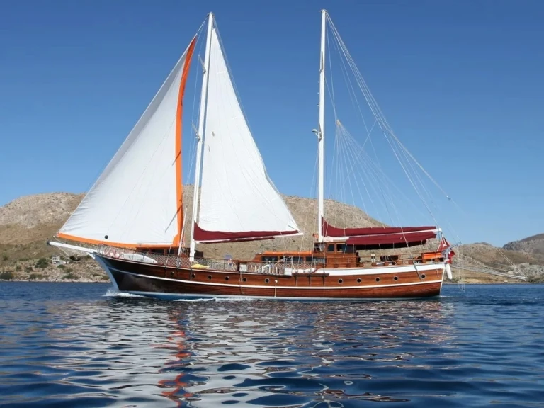 Sailboat to hire Fethiye at the best price