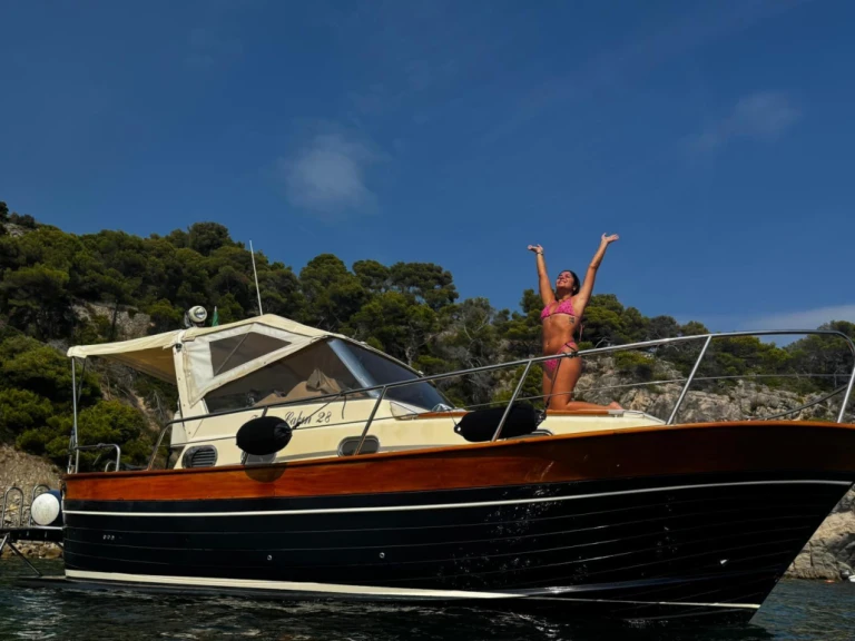 Hire a Esposito Mare Positano 28 Sanremo