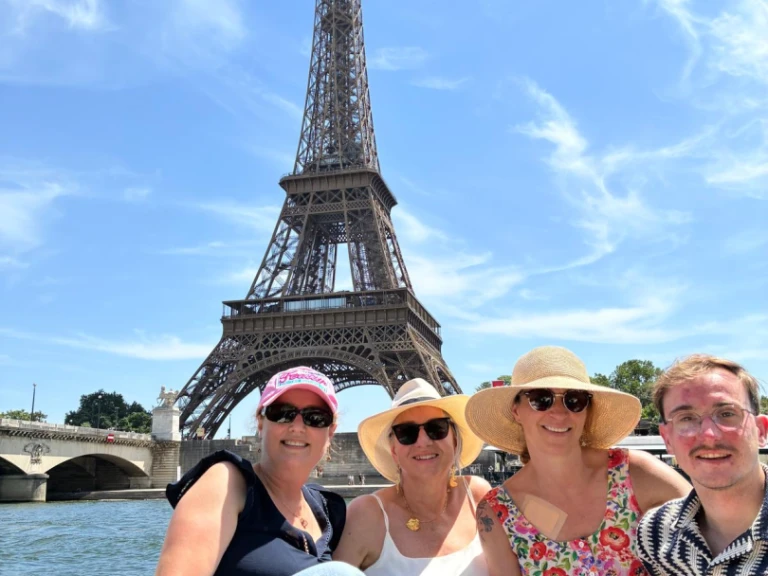 Hire a monterrey Mercruser Paris