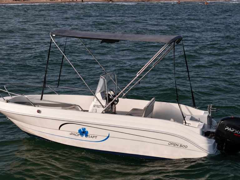 Motorboat hire in Valras-Plage - Pacific Craft Pacific Craft 500 Open Trendy