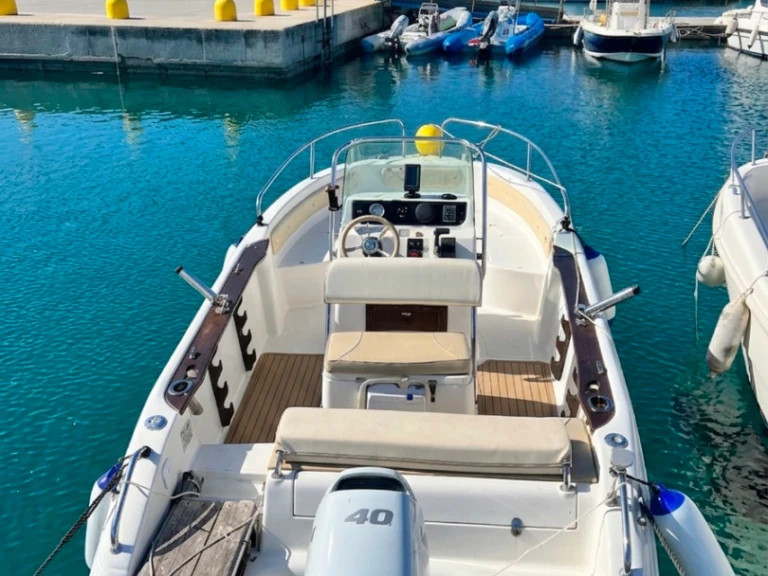 Hire Motorboat with or without skipper Marea Brindisi
