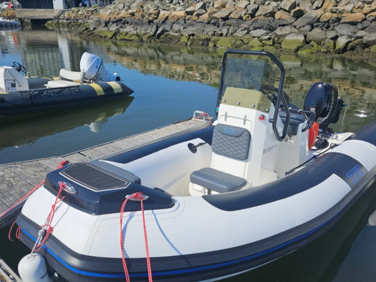 Yacht hire Pornichet cheap TR54