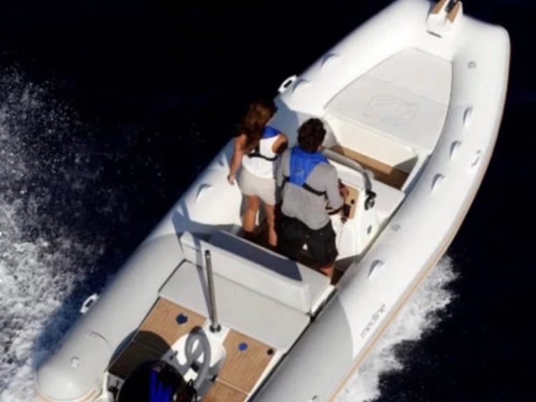 Hire RIB Medline with a boat licence