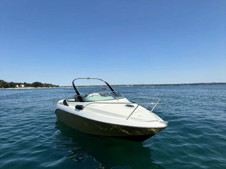 Charter a Bénéteau Flyer 5 Grand Prix in La Forêt-Fouesnant on Samboat