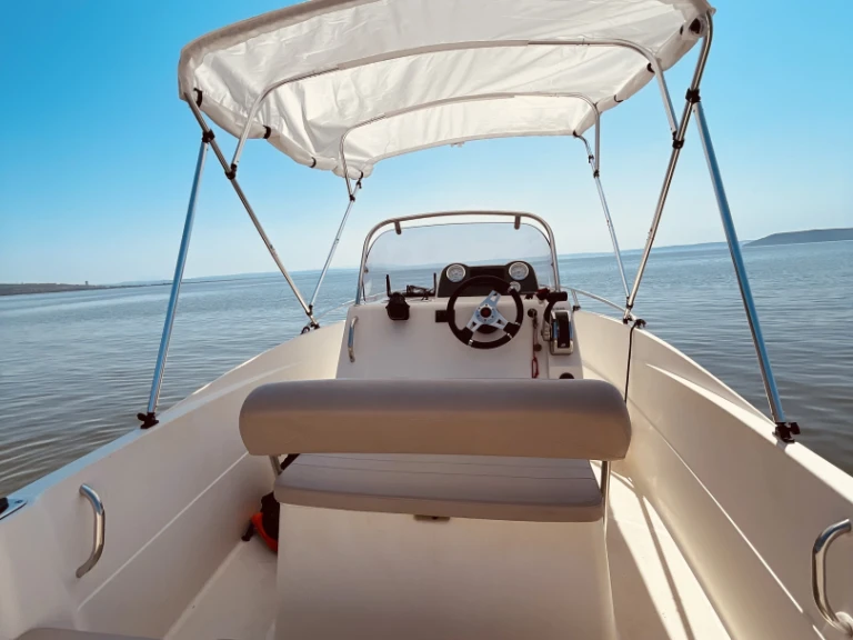 Charter a Quicksilver Activ 505 Open in France on Samboat