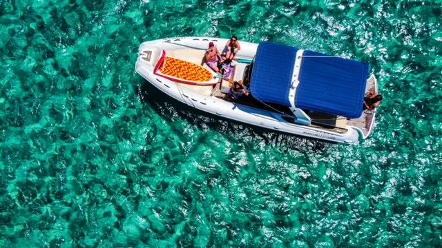 Motorboat to hire Otranto at the best price