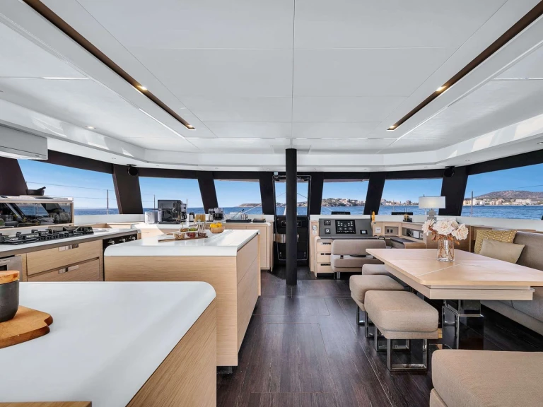 Luxury Yacht hire in Caribbean - Fountaine Pajot NEOW
