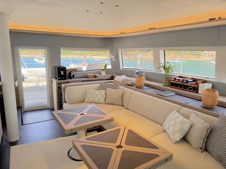 Hire Luxury Yacht with or without skipper Lagoon British Virgin Islands (BVI)