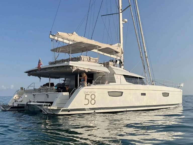 Luxury Yacht to hire Florida Keys at the best price