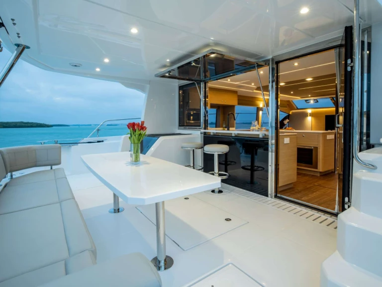 Yacht charter Greece - Aquila Mary's Grace on SamBoat