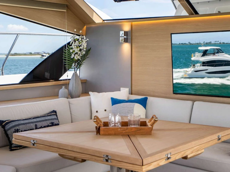 Luxury Yacht to hire British Virgin Islands (BVI) at the best price