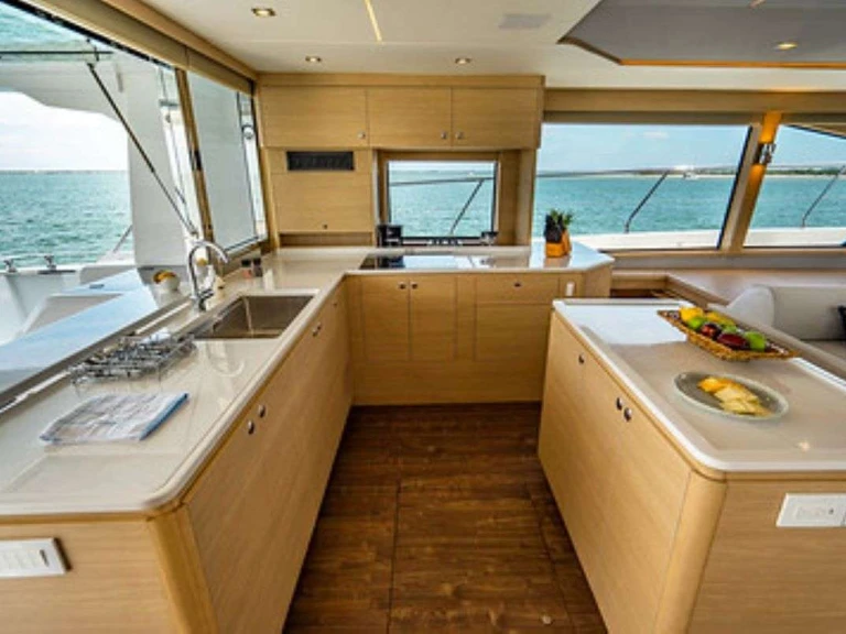 Charter a Aquila A Yachta Fun in British Virgin Islands (BVI) on Samboat