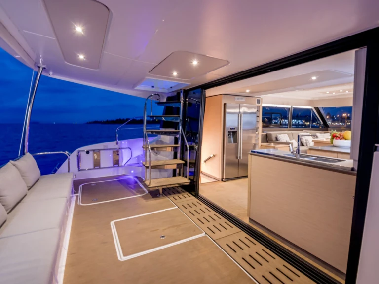 Hire Luxury Yacht Fountaine Pajot with a boat licence