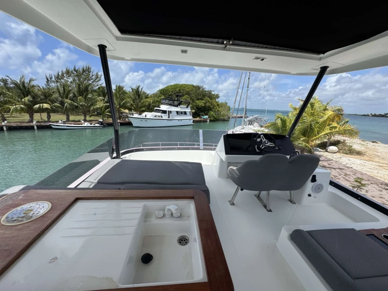 Hire Luxury Yacht with or without skipper Fountaine Pajot Belize