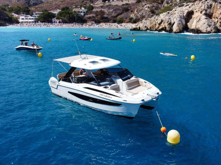 Luxury Yacht to hire Ibiza at the best price