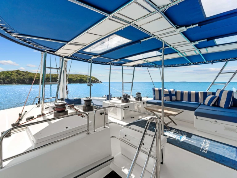 Yacht hire Red Hook cheap HEAVENLY