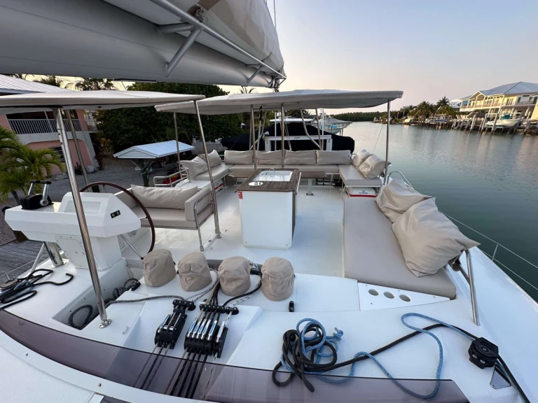 Luxury Yacht hire in Florida Keys - Fountaine Pajot THE CATHOUSE