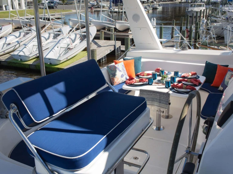 Hire Luxury Yacht with or without skipper St Francis George Town