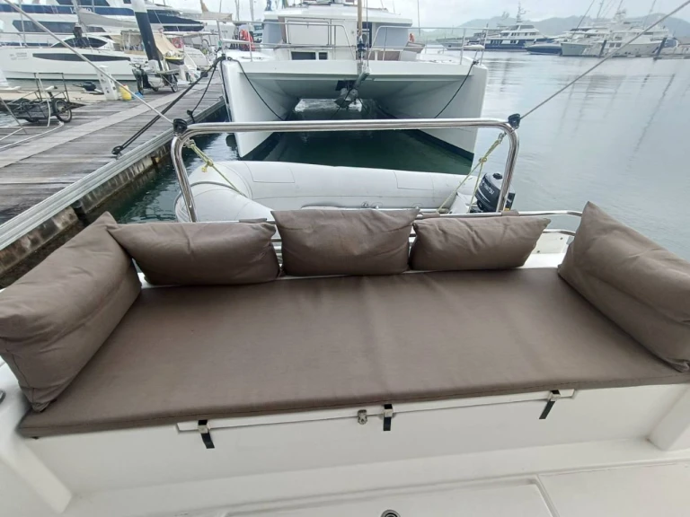 Catamaran hire in Mai Khao - Bali Bali 4.1