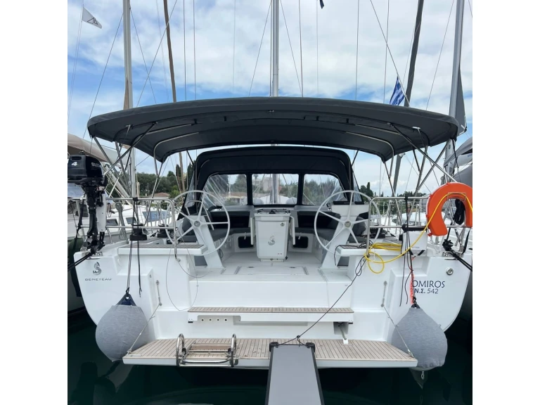 Charter a Bénéteau Oceanis 51.1 in Préveza on Samboat