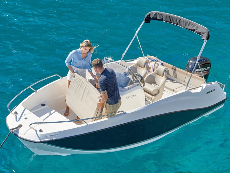 Charter a Quicksilver Activ 555 Open in Saint-Laurent-du-Var on Samboat