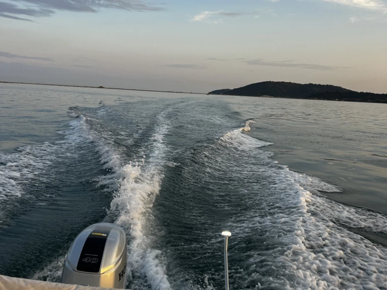 Motorboat hire in La Spezia - Bellingardo Ghost 5,50