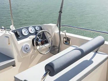 Le Boat Horizon 5 charter bareboat or skippered in  Trèbes