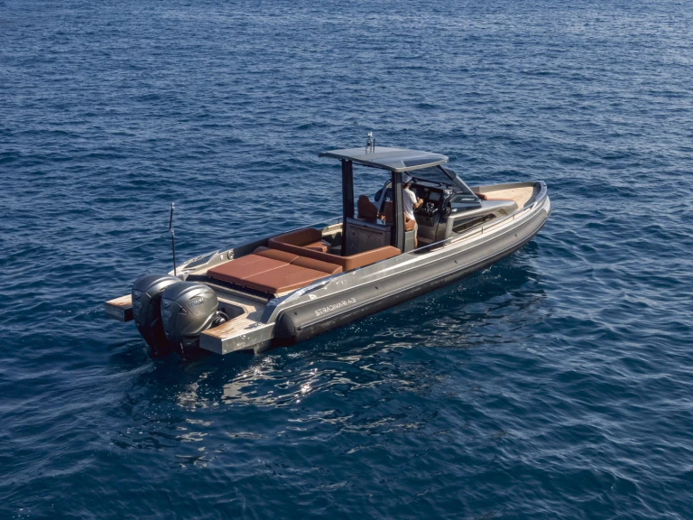 Hire Motorboat Capelli with a boat licence