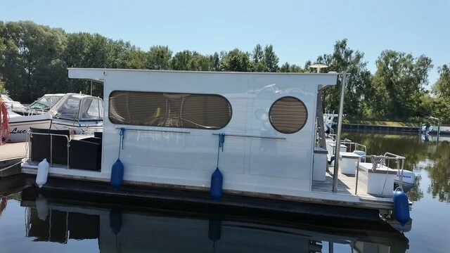 Yacht charter Zehdenick - Hausboot Hausboot Valencia on SamBoat