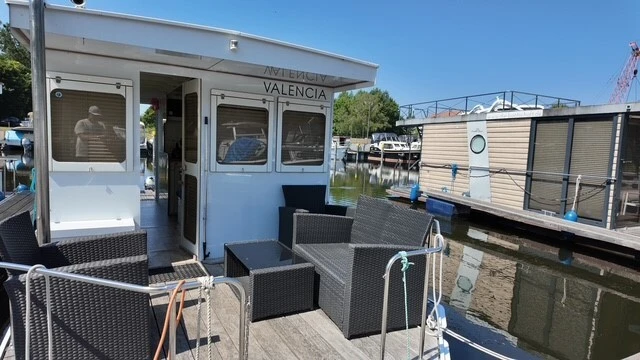Hire a Hausboot Hausboot Valencia Zehdenick