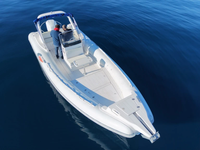 Yacht hire Mandelieu-la-Napoule cheap Selva D800