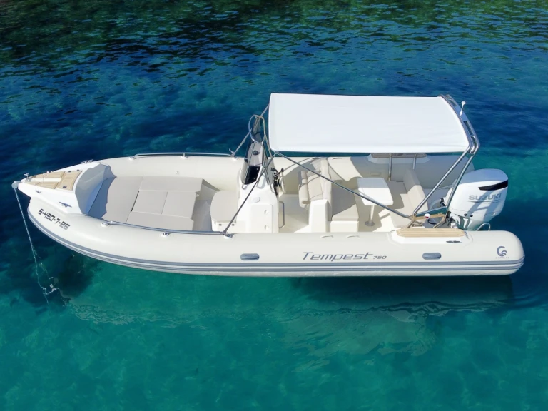 Yacht hire Roses cheap Tempest 650