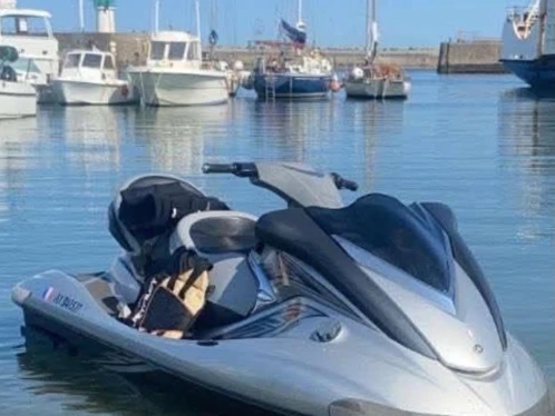 Jet ski hire in L'Île-d'Yeu - Yamaha Fxho