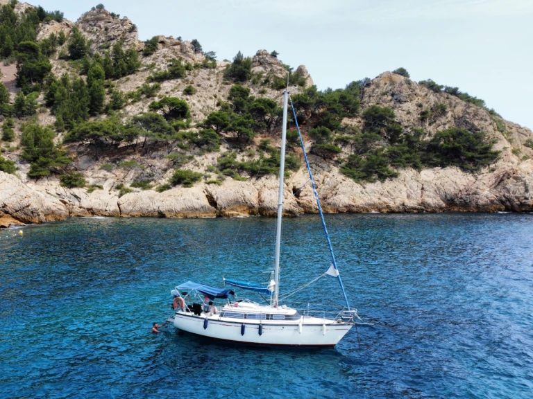 Sailboat hire in Marseille - Dufour Dufour 2008