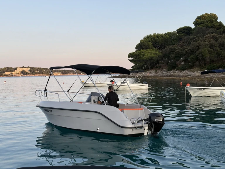 Hire Motorboat with or without skipper sport-mare Pula