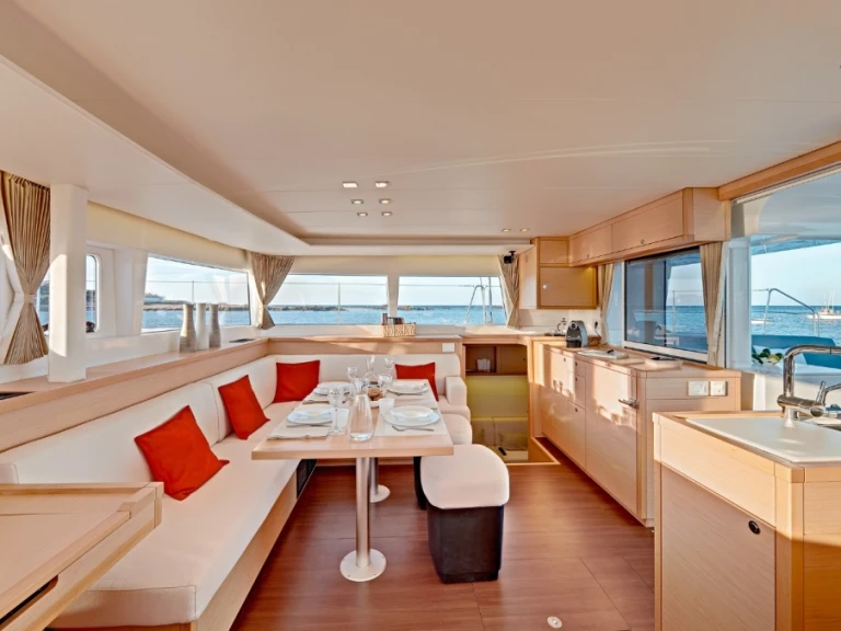 Yacht charter Rogoznica - Lagoon Lagoon 450 F on SamBoat