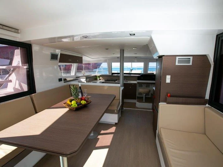 Yacht hire Lávrio cheap Bali 4.1