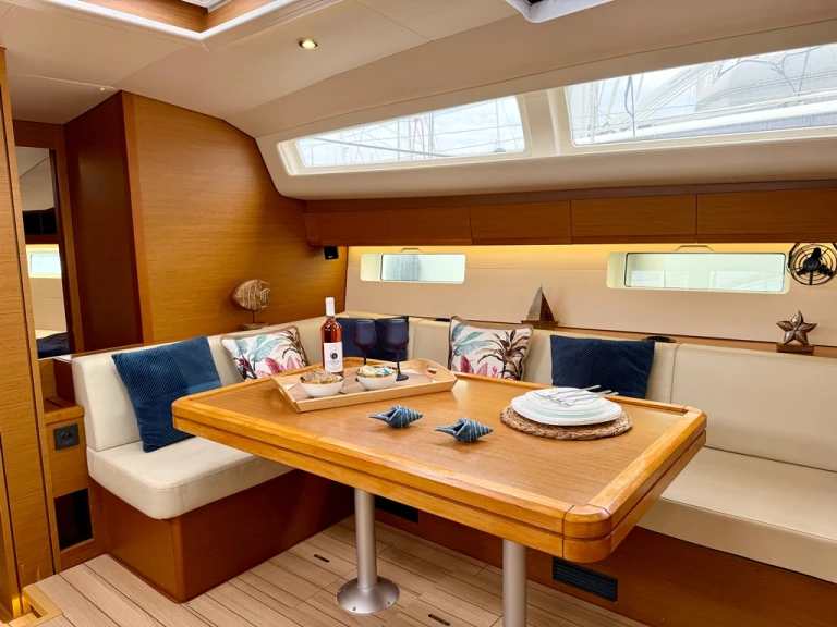 Hire Sailboat with or without skipper Jeanneau Piso Livadi