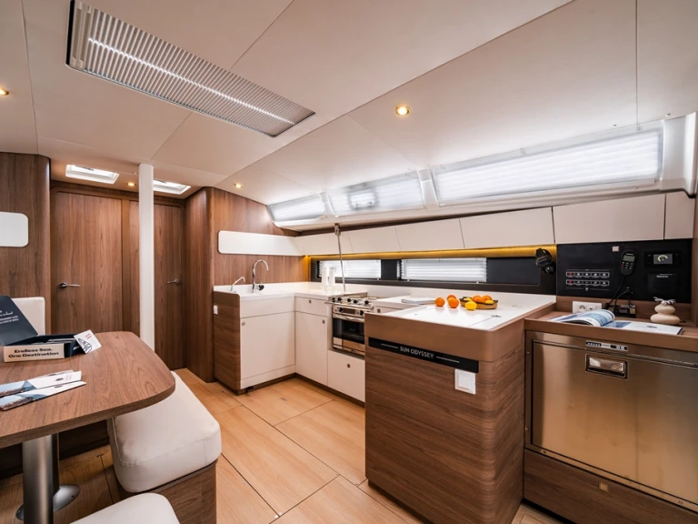 Yacht hire Piso Livadi cheap Sun Odyssey 455