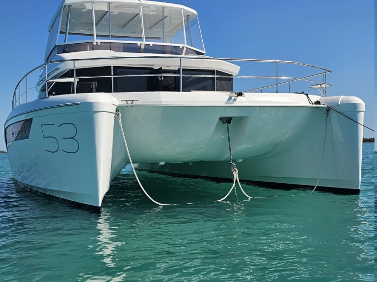 Yacht hire Marsh Harbour cheap Leopard 53 - OW